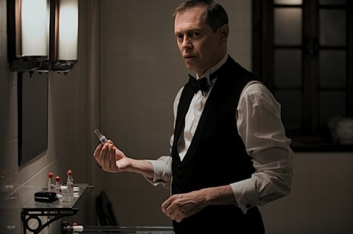 Dr. Robert Wilson (Steve Buscemi)