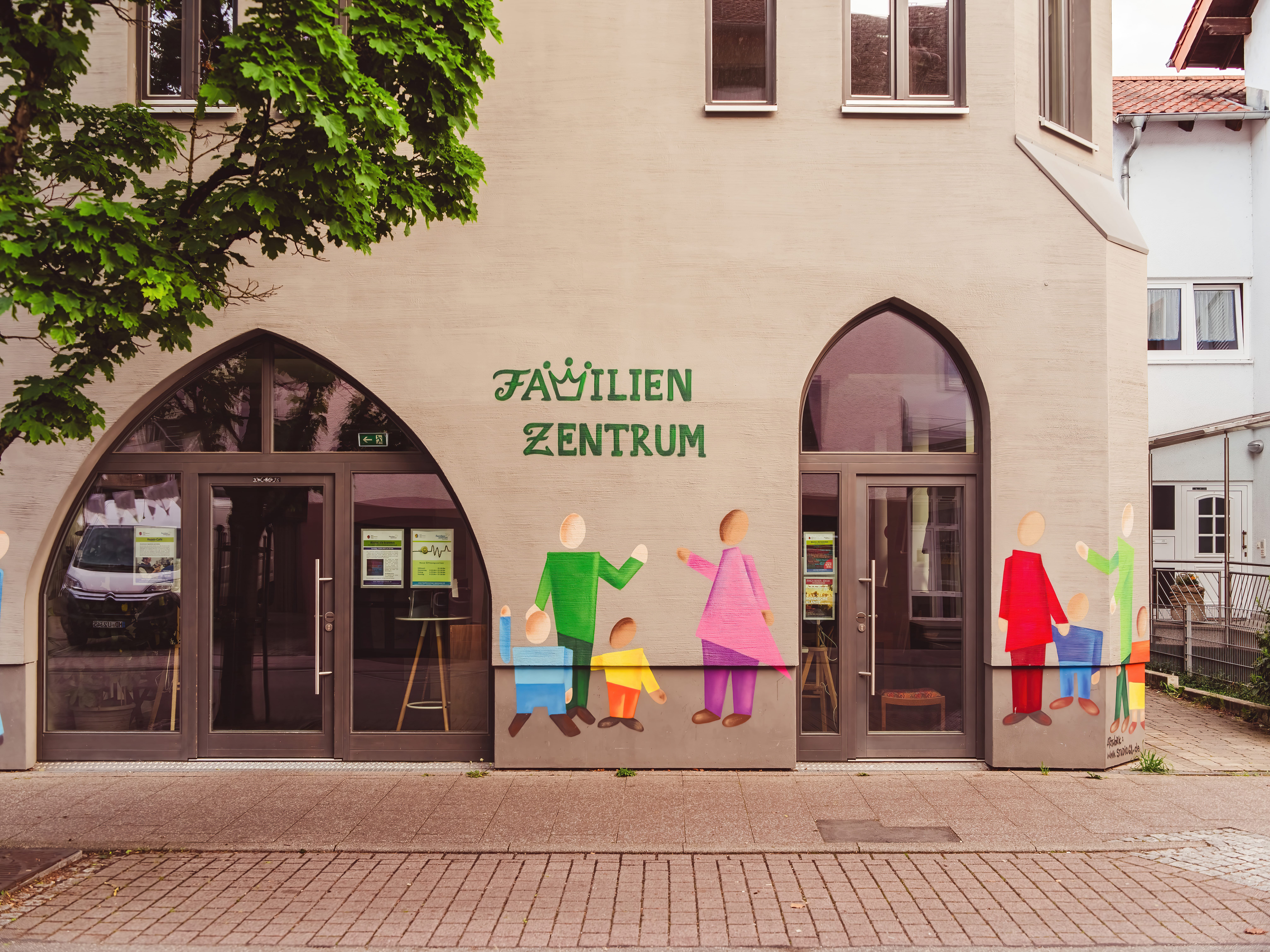 Das Familienzentrum Bammental bietet seit 2021 Kurse, Elterntreffs und Unterstützung für junge Familien direkt am Waldrand.