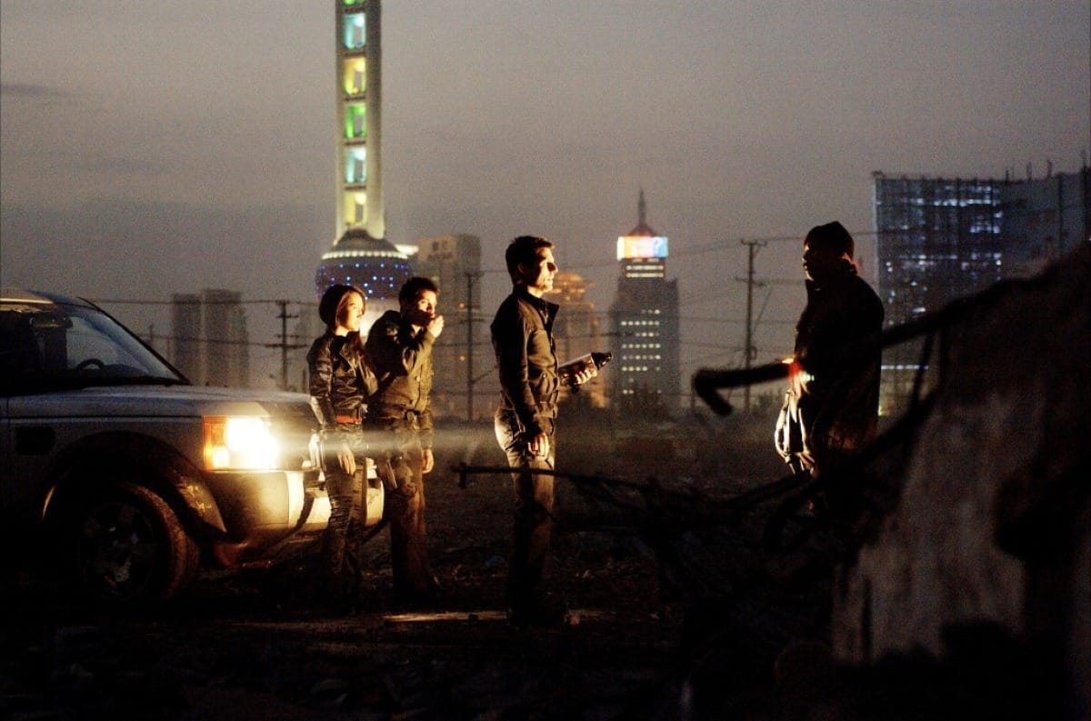 IMF-Team mit Ethan Hunt bei einer nächtlichen Mission in Shanghai in Mission: Impossible III (2006)